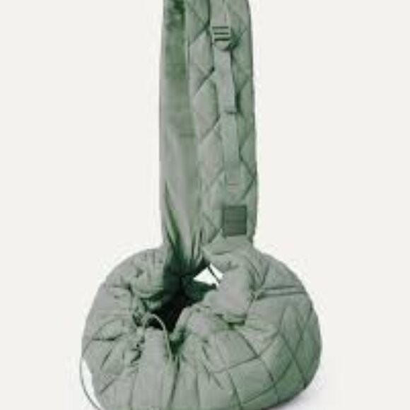 Maxbone Sling Dog carrier (up to 15lb pup) - Picture 1 of 4